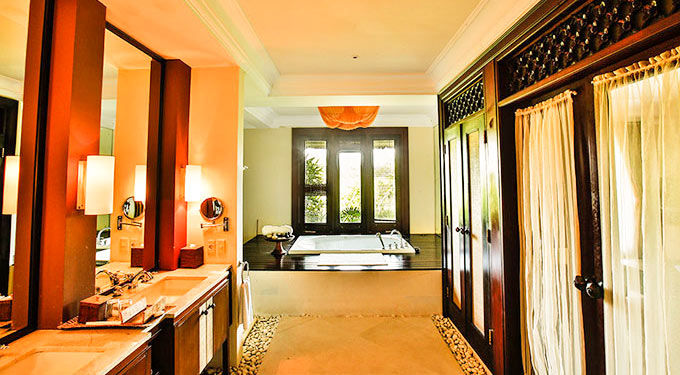 Jacuzzi Pool Suite Vila